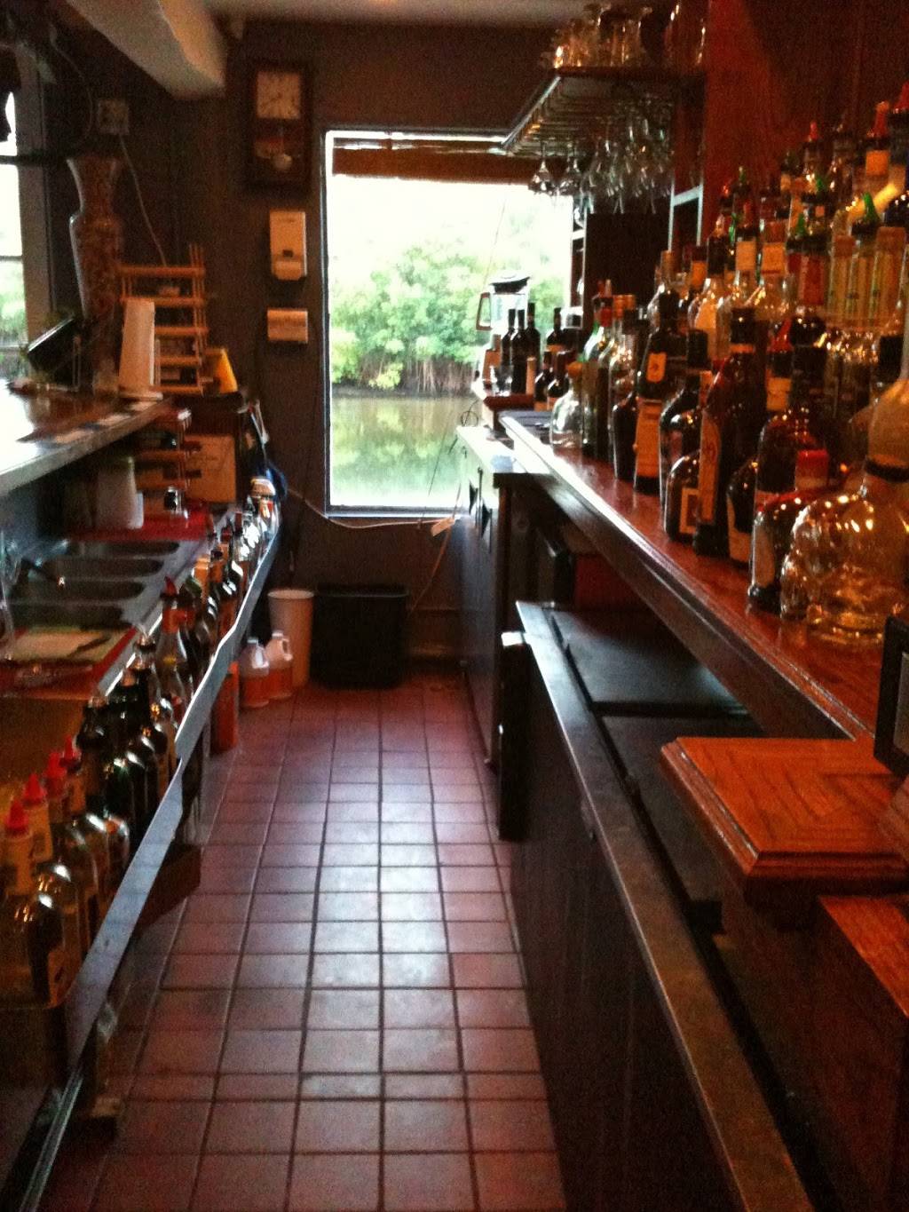 Bayou Tavern | cafe | 6814 Gulf of Mexico Dr, Longboat Key, FL 34228, USA | 9413124975 OR +1 941-312-4975