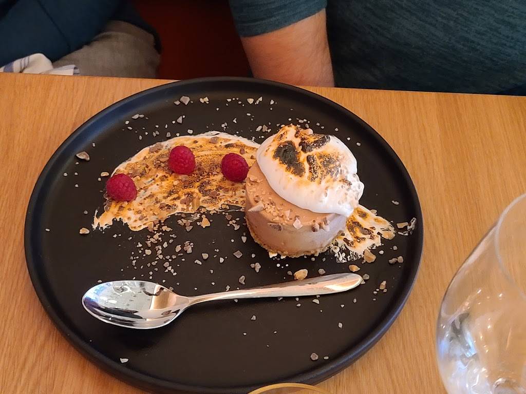 Pier 6 Seafood & Oyster House | restaurant | 113 6th St, San Leon, TX 77539, USA | 2813391515 OR +1 281-339-1515