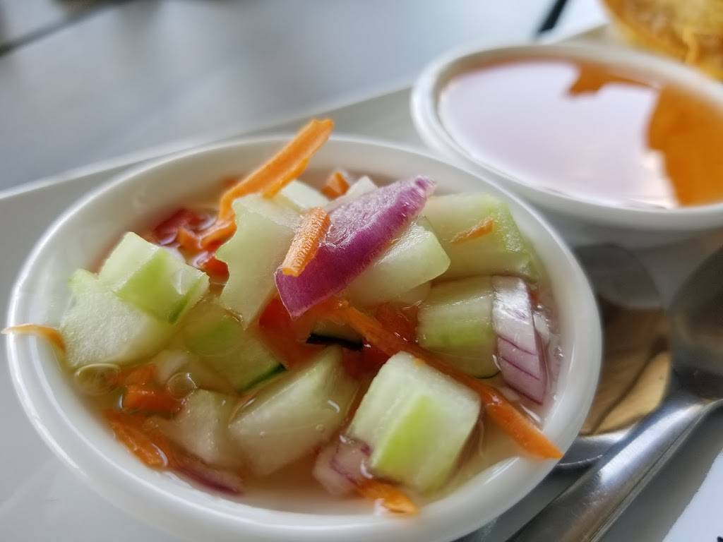 Bangkok Square | restaurant | Gainesville, FL 32606, USA | 3526726969 OR +1 352-672-6969