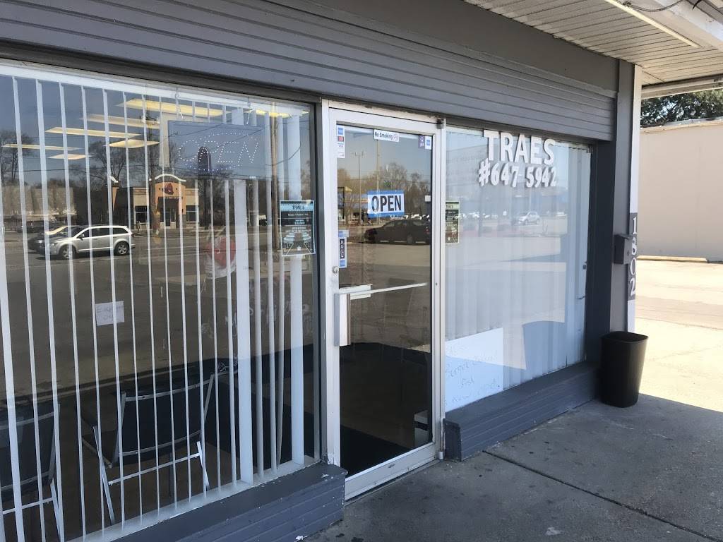 Trae’s Burgers•Chicken•Fish | restaurant | 1802 28th St SW, Wyoming, MI 49519, USA | 6166475942 OR +1 616-647-5942