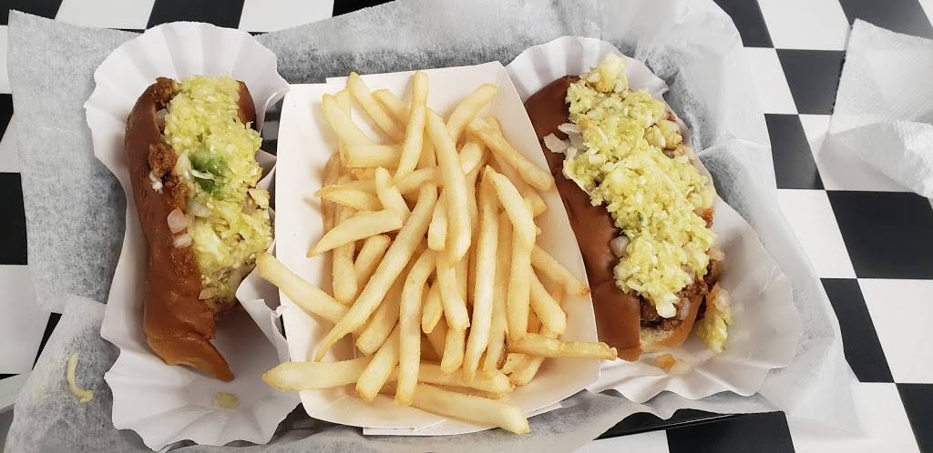 Hot Diggity Dogs | restaurant | 2313 7th Ave, Charleston, WV 25387, USA | 3043463647 OR +1 304-346-3647