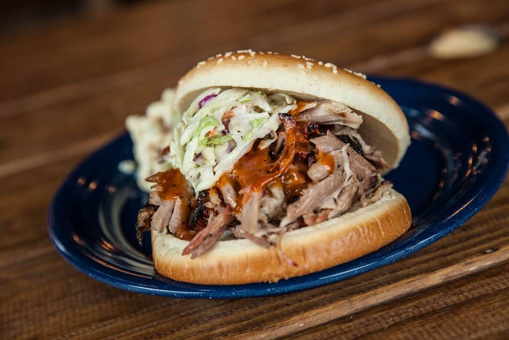 House of Que | restaurant | 340 Sinatra Dr, Hoboken, NJ 07030, USA | 2017068755 OR +1 201-706-8755