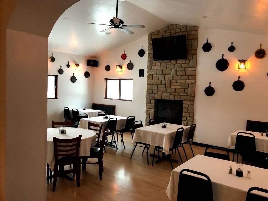 CastIron Grill | restaurant | 5204 Sunset Bluff Dr, Green Bay, WI 54311, United States | 9206422772 OR +1 920-642-2772