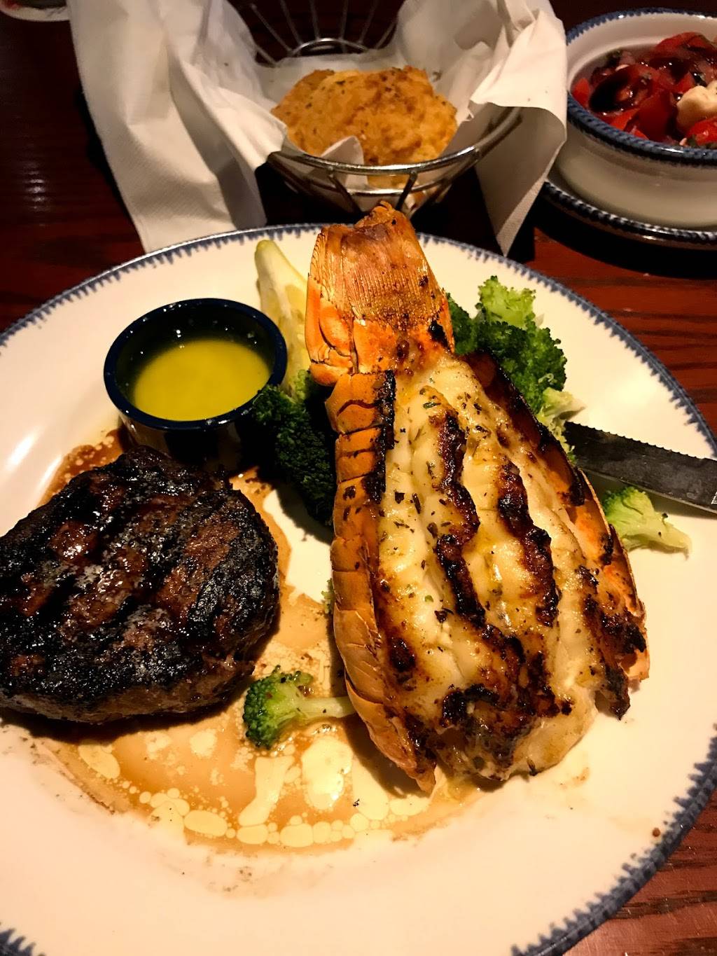 Red Lobster | restaurant | 13709 W Bell Rd, Surprise, AZ 85374, USA | 6235568161 OR +1 623-556-8161