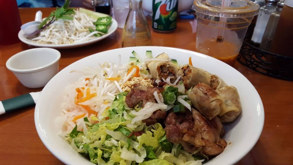 Pho Tasty | restaurant | 6044 E 82nd St, Indianapolis, IN 46250, USA | 3174367071 OR +1 317-436-7071