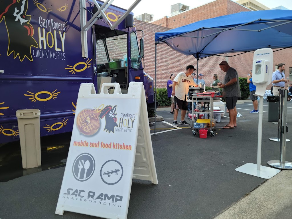 Holy Chick N Waffles Mobile Soul Food Kitchen | restaurant | 7000 Franklin Blvd suite 618, Sacramento, CA 95823, USA | 9167288674 OR +1 916-728-8674