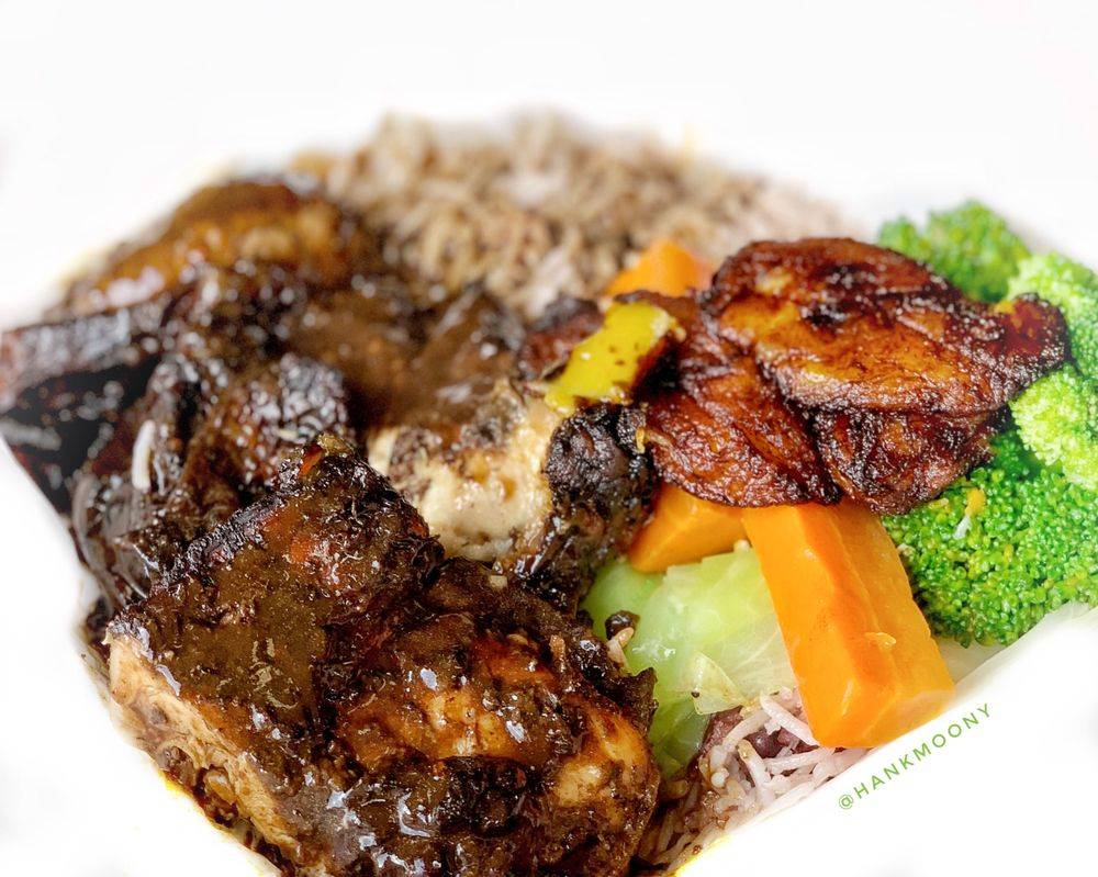 Chris Jerk | restaurant | 2570 Birchmount Rd, Scarborough, ON M1T 2M5, Canada | 4162975375 OR +1 416-297-5375