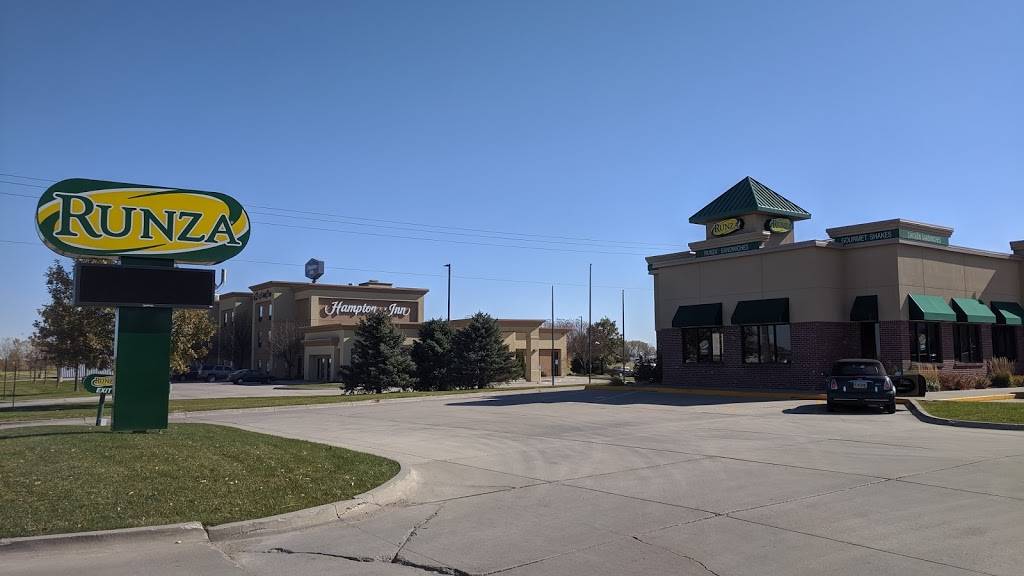 Runza Restaurant | restaurant | 329 W David Dr, York, NE 68467, USA | 4023620074 OR +1 402-362-0074