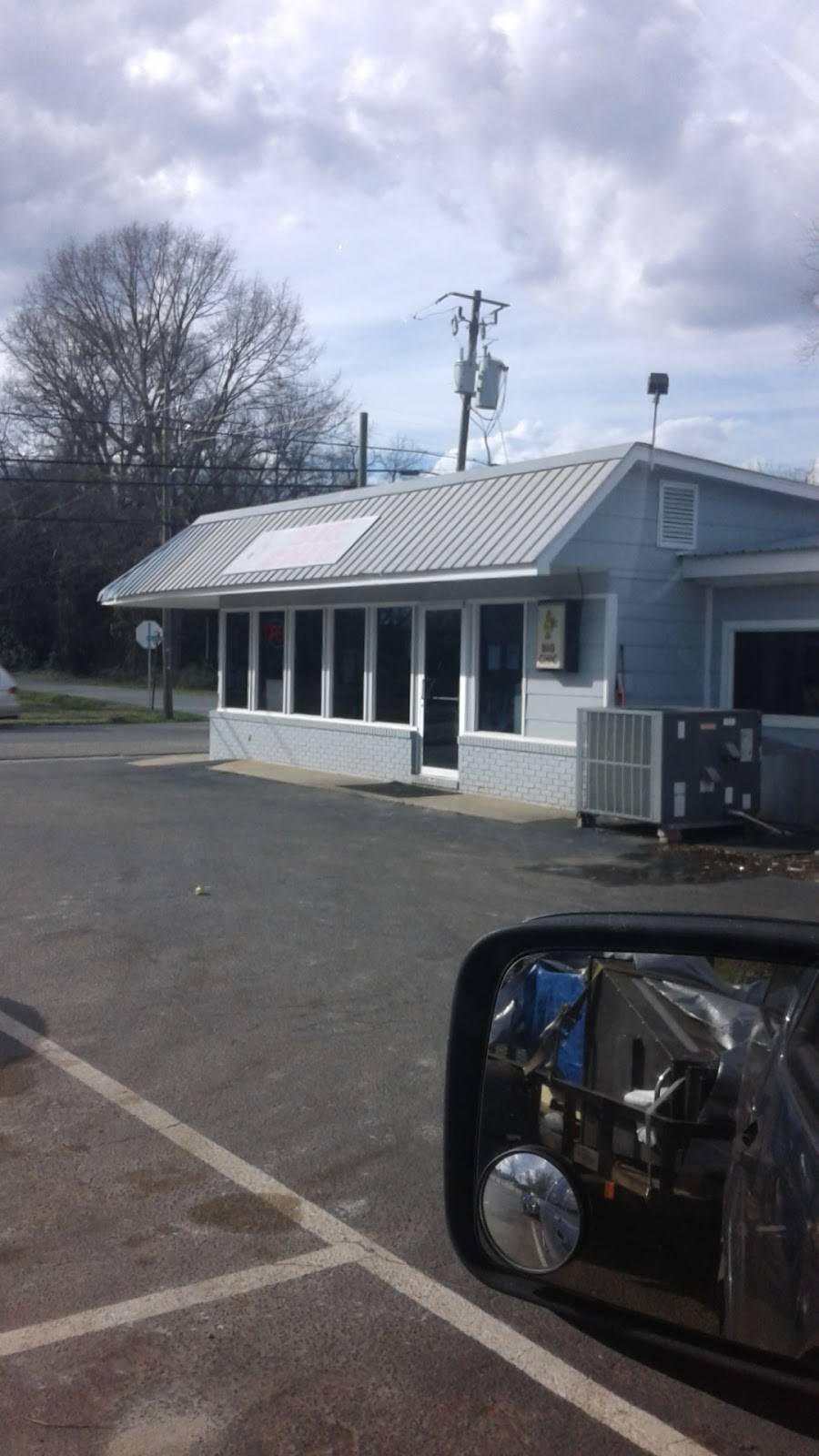 Big Chic | restaurant | 148 N, Washington Ave, Talbotton, GA 31827, USA | 7066658318 OR +1 706-665-8318