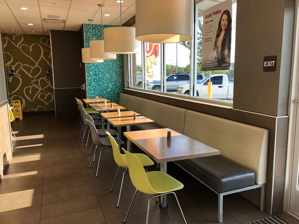 McDonalds | cafe | 12301 E Colonial Dr, Orlando, FL 32826, USA | 4072080441 OR +1 407-208-0441