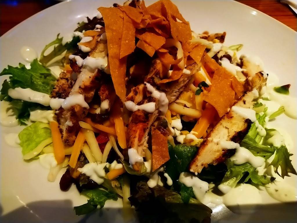 4 Corners Tavern | restaurant | 8250 Champions Gate Blvd, Davenport, FL 33896, USA | 4074792172 OR +1 407-479-2172