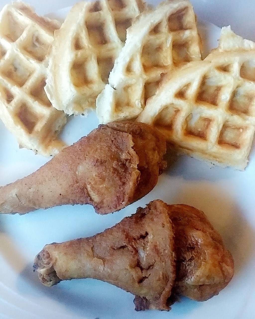 Heavens Gate Restaurant | restaurant | 3820 N Main St, Fort Worth, TX 76106, USA | 8176241262 OR +1 817-624-1262