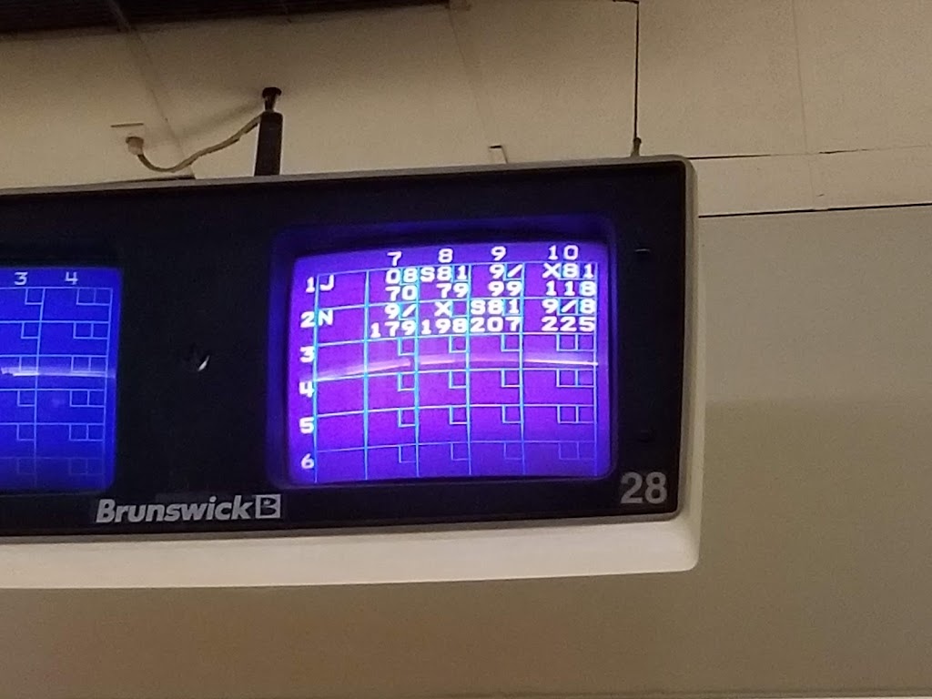 Flat Rock Lanes | restaurant | 14701 Telegraph Rd, Flat Rock, MI 48134, USA | 7347829393 OR +1 734-782-9393