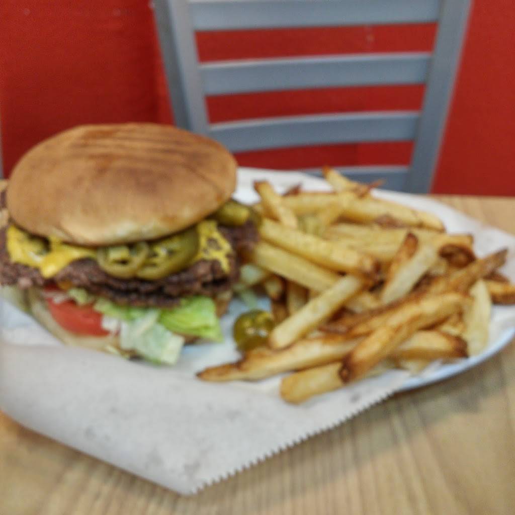 BURGER POP | restaurant | 701 E Cartwright Rd, Mesquite, TX 75149, USA | 4694583367 OR +1 469-458-3367