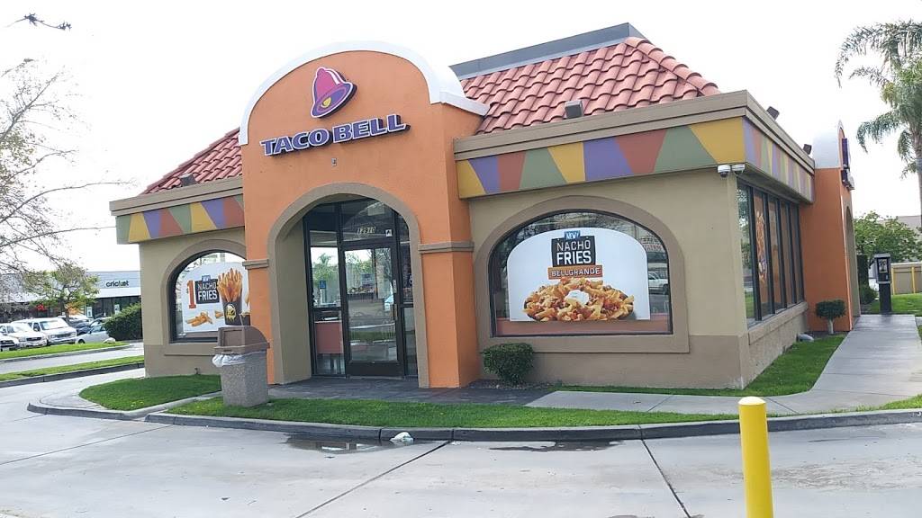 Taco Bell | meal takeaway | 12910 Foothill Blvd, Sylmar, CA 91342, USA | 8188980875 OR +1 818-898-0875