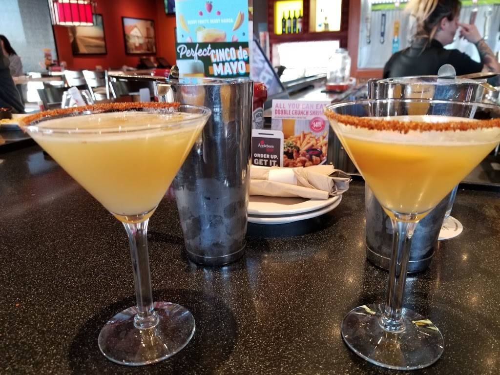 Applebees Grill + Bar | restaurant | 43545 10th St W, Lancaster, CA 93534, USA | 6619426410 OR +1 661-942-6410