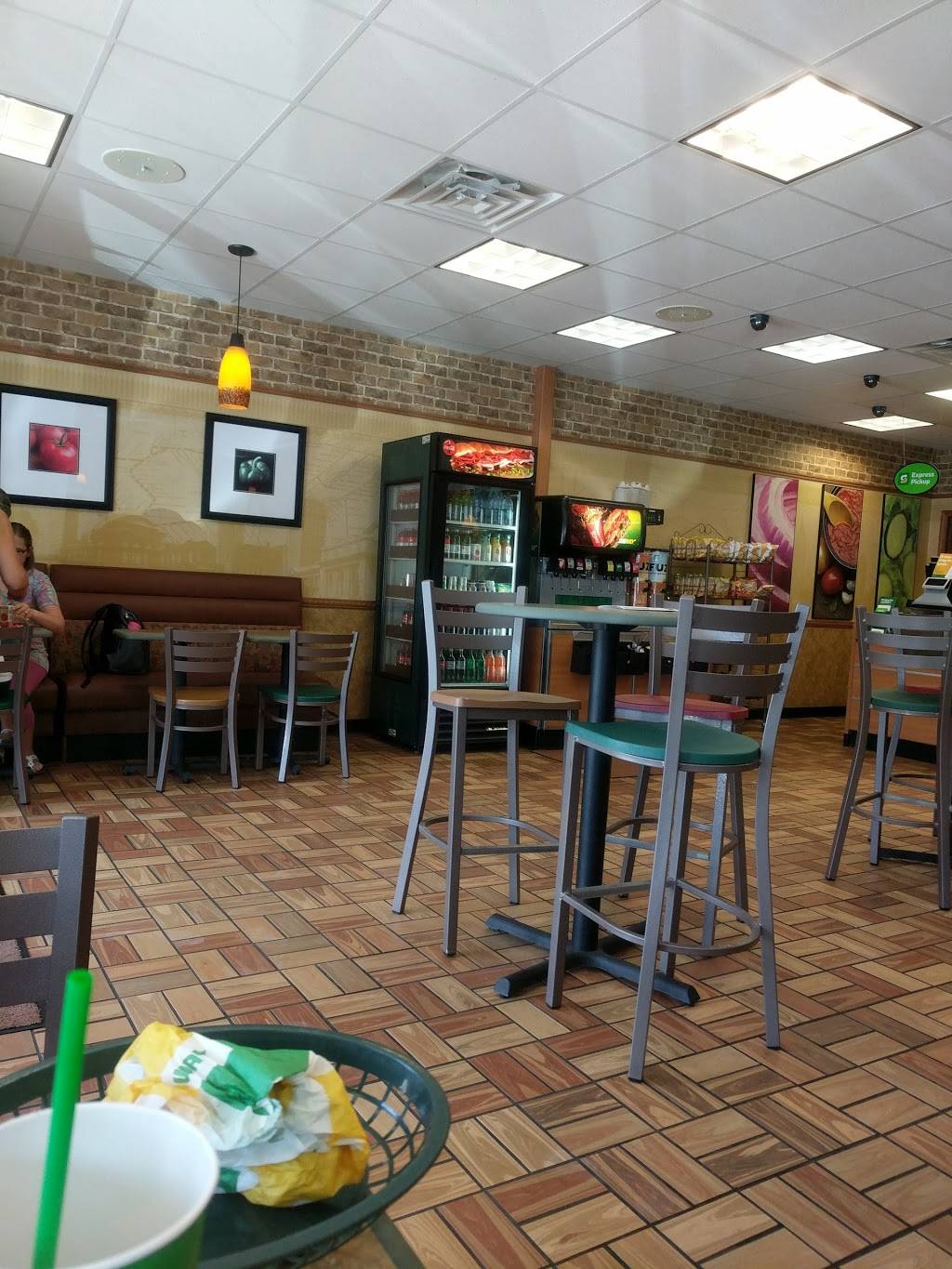 Subway | restaurant | 933 & 935 N Wooster Ave, Dover, OH 44622, USA | 3303437827 OR +1 330-343-7827