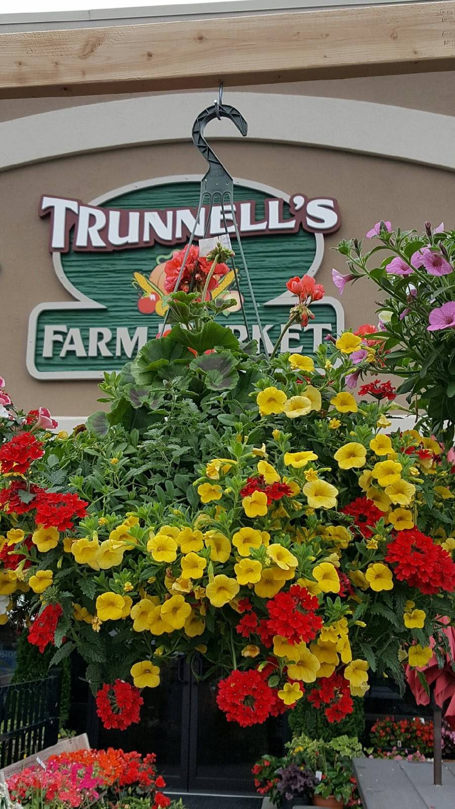 Trunnells Farm Market & Gourmet Deli | restaurant | 4399 Springhill Dr a, Owensboro, KY 42303, USA | 2707332222 OR +1 270-733-2222