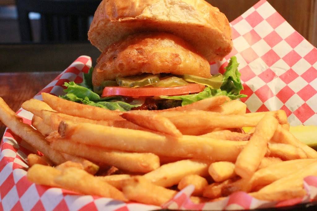 Becketts Burger Bar | restaurant | 146 N Main St, Bowling Green, OH 43402, USA | 4193527800 OR +1 419-352-7800