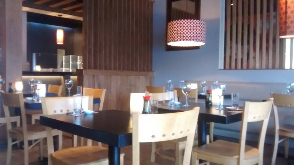 Sushi Taxi | restaurant | 600 Boulevard Jutras E #50, Victoriaville, QC G6S 1C9, Canada | 8197954555 OR +1 819-795-4555