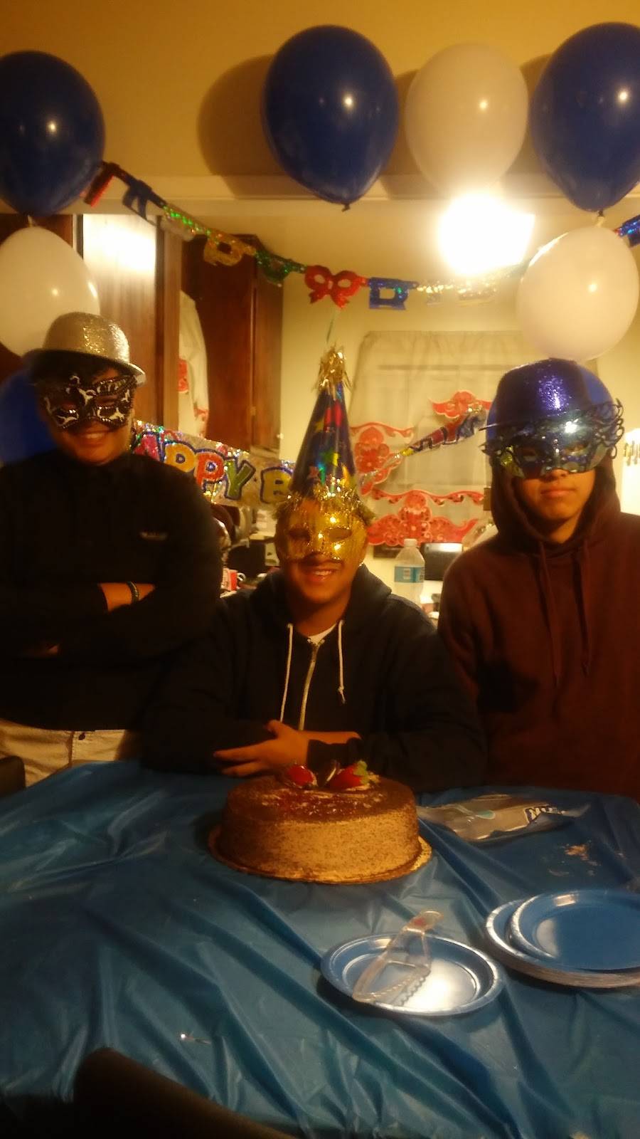 Pizza Hut | restaurant | 1200 E 4th St, Long Beach, CA 90802, USA | 5629831177 OR +1 562-983-1177