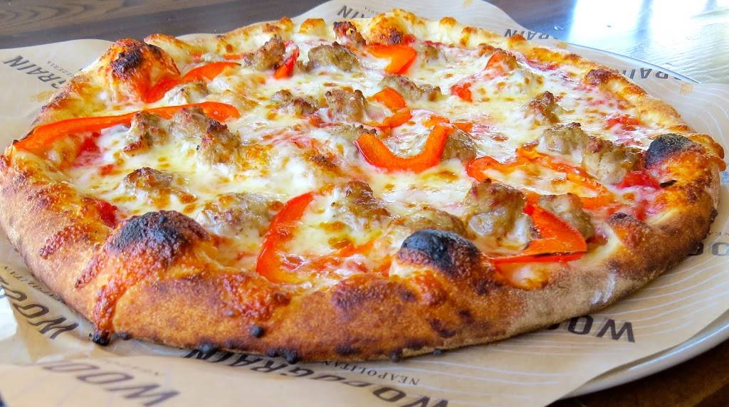 Woodgrain Pizzeria | restaurant | 860 E Boughton Rd, Bolingbrook, IL 60440, USA | 6307839101 OR +1 630-783-9101