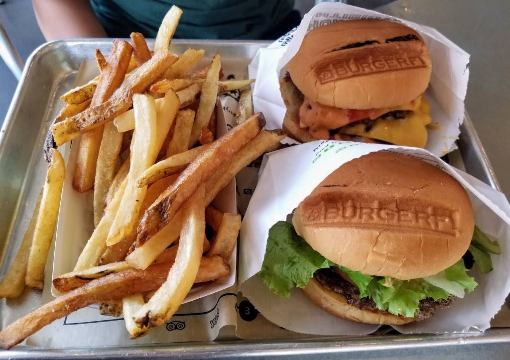 BurgerFi | restaurant | 1608 Village Market Boulevard Southeast Suite 130, Leesburg, VA 20175, USA | 7036693300 OR +1 703-669-3300