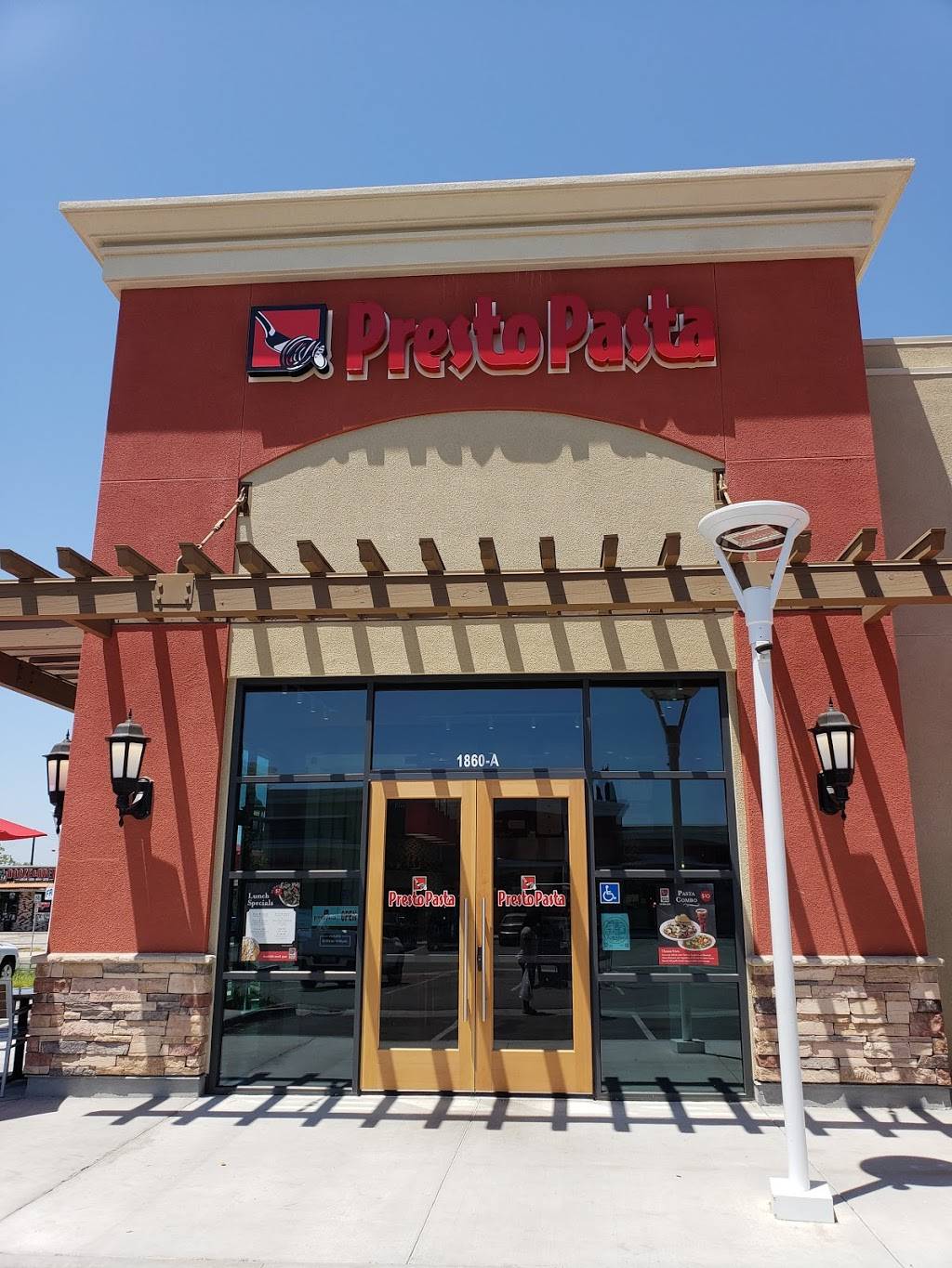 Presto Pasta | restaurant | 1860 Erringer Rd, Simi Valley, CA 93065, USA | 8056247756 OR +1 805-624-7756