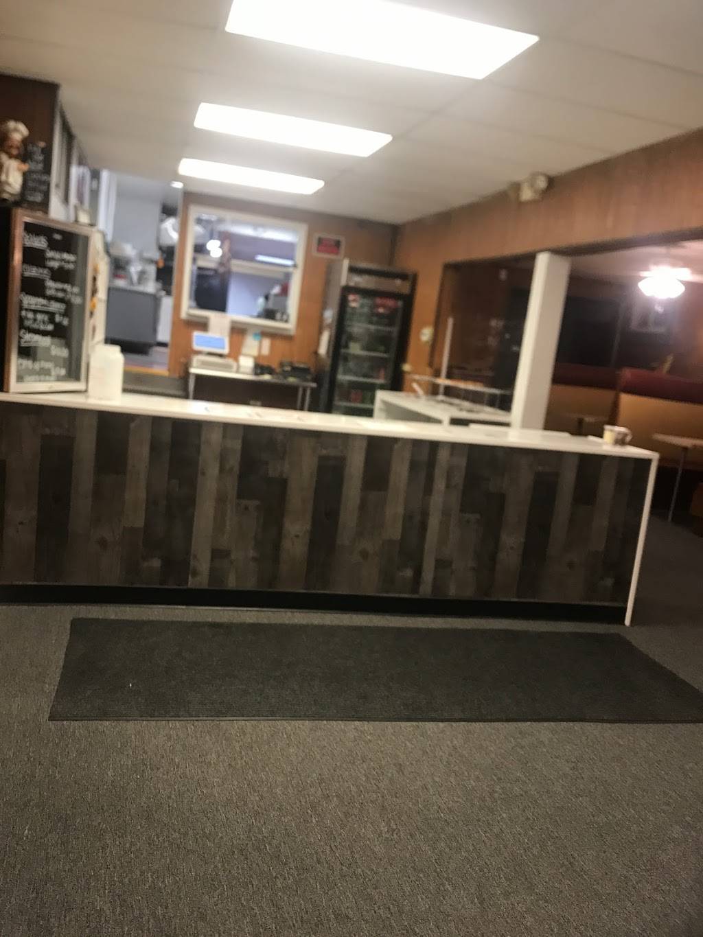 MCs pizzeria | restaurant | 813 East Ave, Erie, PA 16503, USA | 8144524210 OR +1 814-452-4210