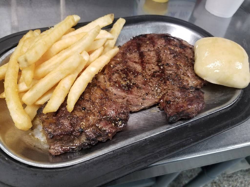 Dixie Queen Seafood Restaurant | restaurant | 9157 W Marlboro Rd, Farmville, NC 27828, USA | 2527536363 OR +1 252-753-6363