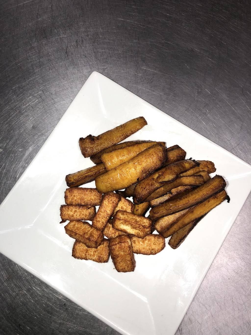 Tropicalia Restaurant | restaurant | 1701 W 4th St, Wilmington, DE 19805, USA | 3025436478 OR +1 302-543-6478