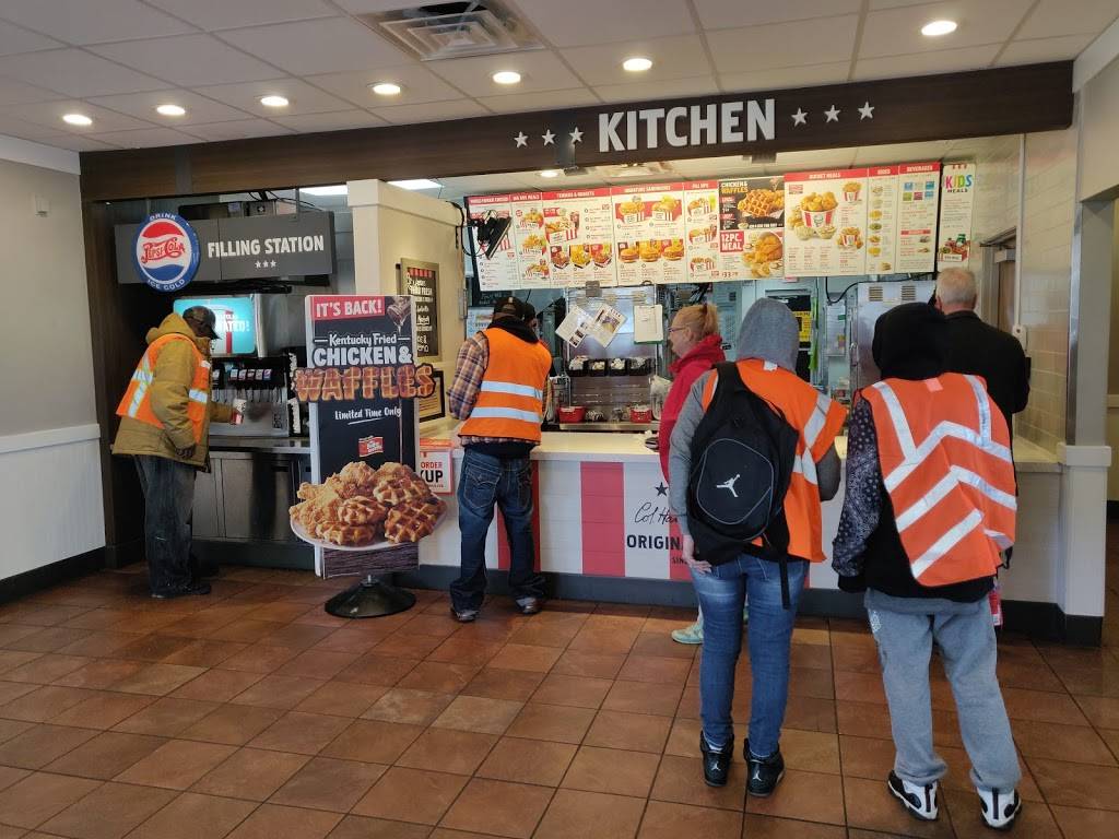 KFC | restaurant | 12721 Michigan Ave, Dearborn, MI 48126, USA | 3135820610 OR +1 313-582-0610