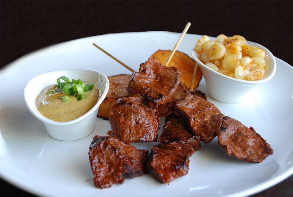 El Incomparable Peruvian Cuisine | restaurant | 19315 Saticoy St Unit H, Reseda, CA 91335, USA | 8185857506 OR +1 818-585-7506