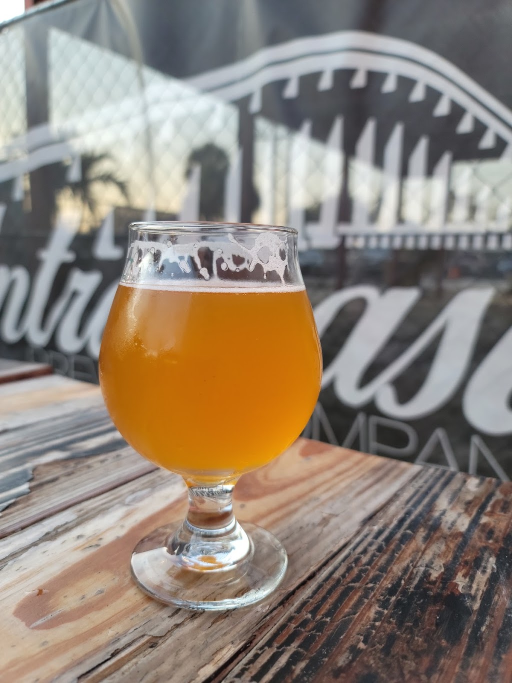 Intracoastal Brewing Company | restaurant | 652 W Eau Gallie Blvd, Melbourne, FL 32935, USA | 3218727395 OR +1 321-872-7395