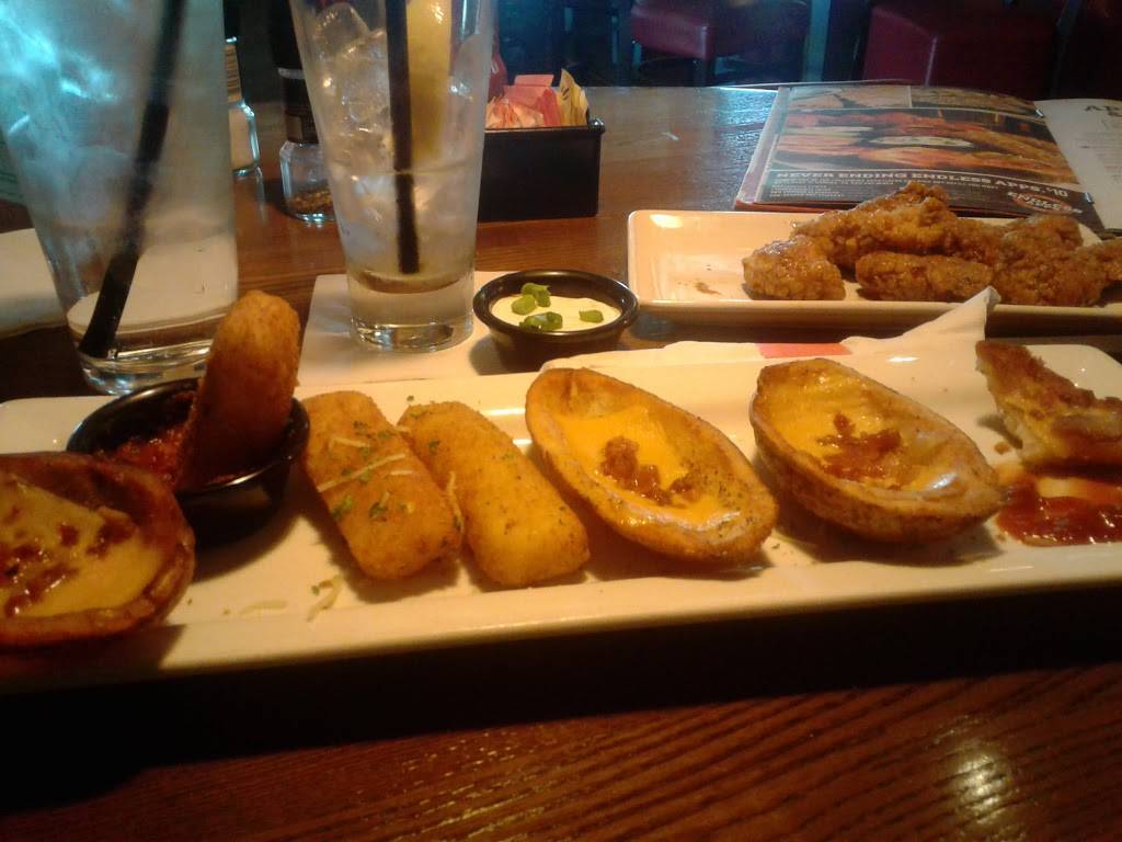 TGI Fridays | restaurant | 15407 South La Grange Road, Orland Park, IL 60462, USA | 7084600269 OR +1 708-460-0269