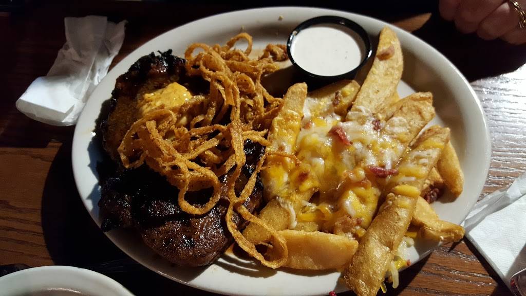 Coltons Steak House & Grill | restaurant | 2114 N Westwood Blvd, Poplar Bluff, MO 63901, USA | 5736863880 OR +1 573-686-3880