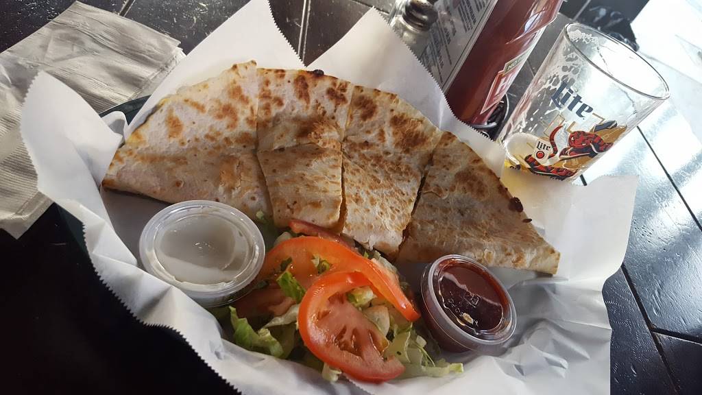 Gamekeepers Tavern & Grill | restaurant | 345 W Armitage Ave, Chicago, IL 60614, USA | 7735490400 OR +1 773-549-0400