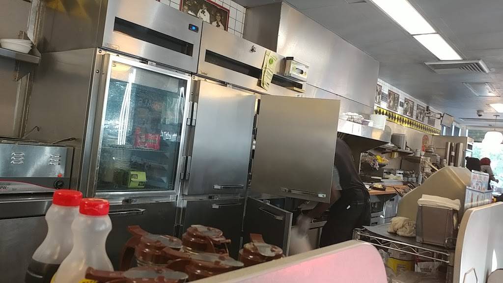 Waffle House | meal takeaway | 2344 Boundary St, Beaufort, SC 29902, USA | 8437700080 OR +1 843-770-0080