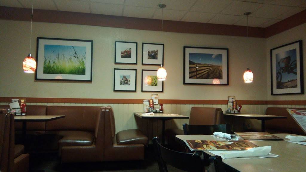Dennys | restaurant | 1880 Newtown Pike, Lexington, KY 40511, USA | 8592331874 OR +1 859-233-1874