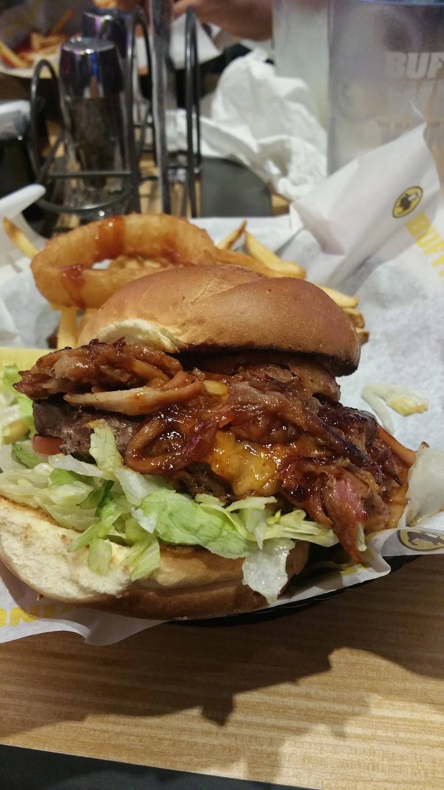 Buffalo Wild Wings | restaurant | 3811 S Bristol St, Santa Ana, CA 92704, USA | 7145401737 OR +1 714-540-1737