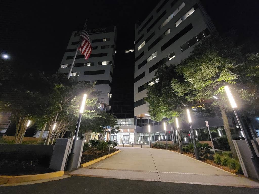 Panda Express | restaurant | 6019-a Oxon Hill Rd, Oxon Hill, MD 20745, USA | 2402739110 OR +1 240-273-9110