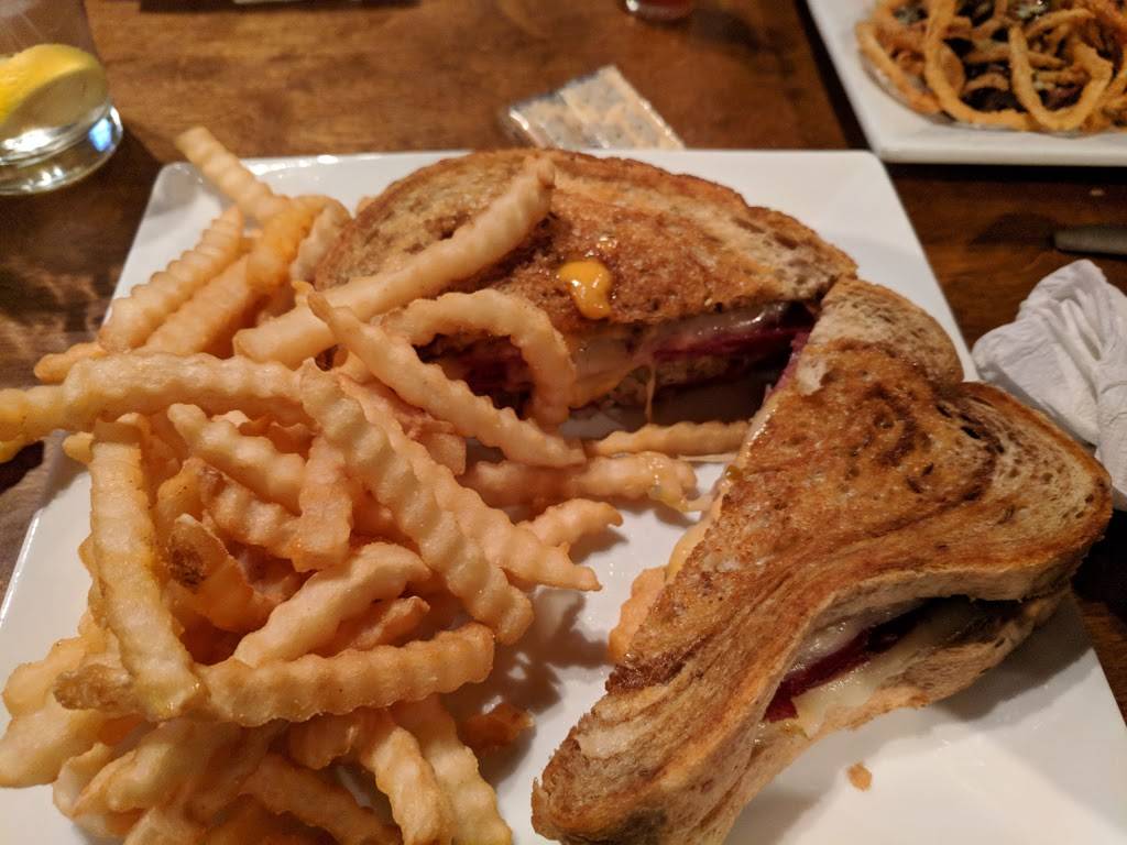 Austins Firegrill & Oyster Bar | restaurant | 2817 Old Dawson Rd, Albany, GA 31707, USA | 2298834482 OR +1 229-883-4482