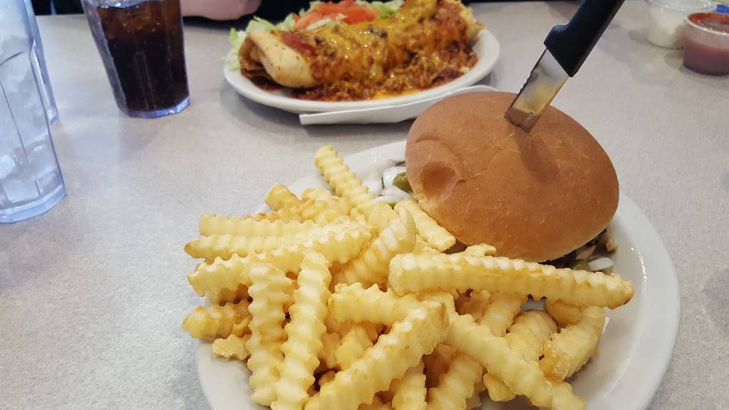 Sparkys Diner | restaurant | 1462 W South Airport Rd, Traverse City, MI 49686, USA | 2319338005 OR +1 231-933-8005