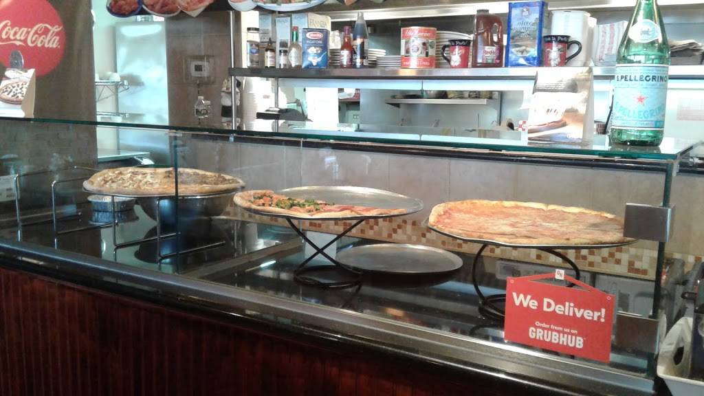 John Lucas | restaurant | 6898 Emilie Rd, Levittown, PA 19057, USA | 2159454440 OR +1 215-945-4440