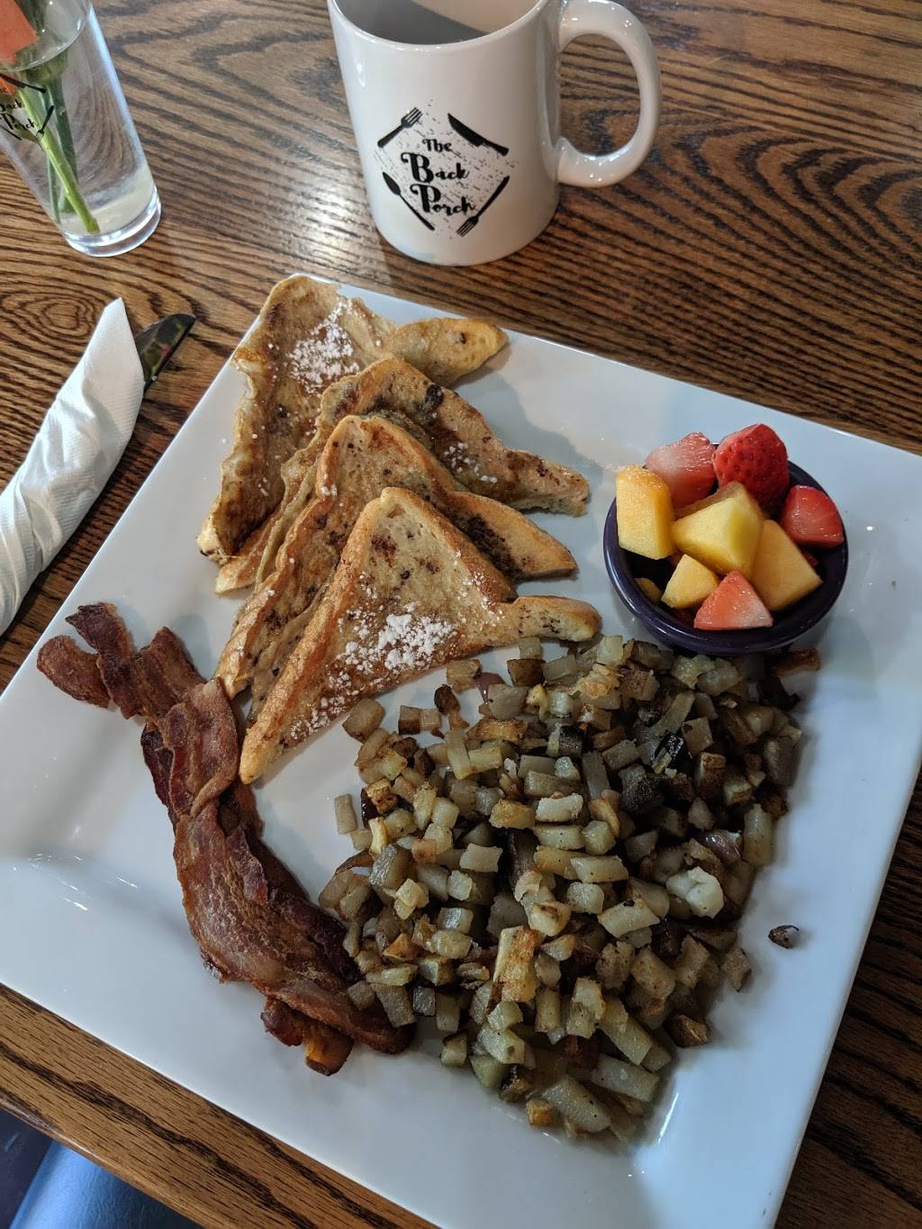 The Back Porch | restaurant | 208 NE 3rd St, Bentonville, AR 72712, USA | 4793672537 OR +1 479-367-2537