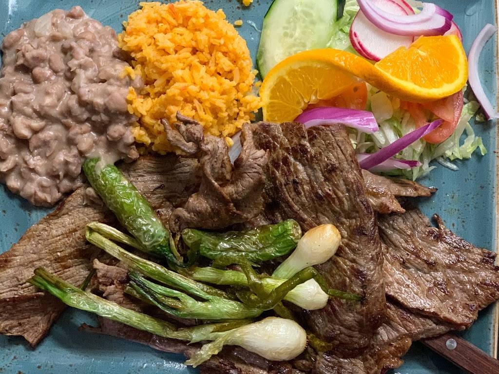 El Buen Manantial | restaurant | 2207 Lathrop Ave, Racine, WI 53405, USA | 2622608270 OR +1 262-260-8270