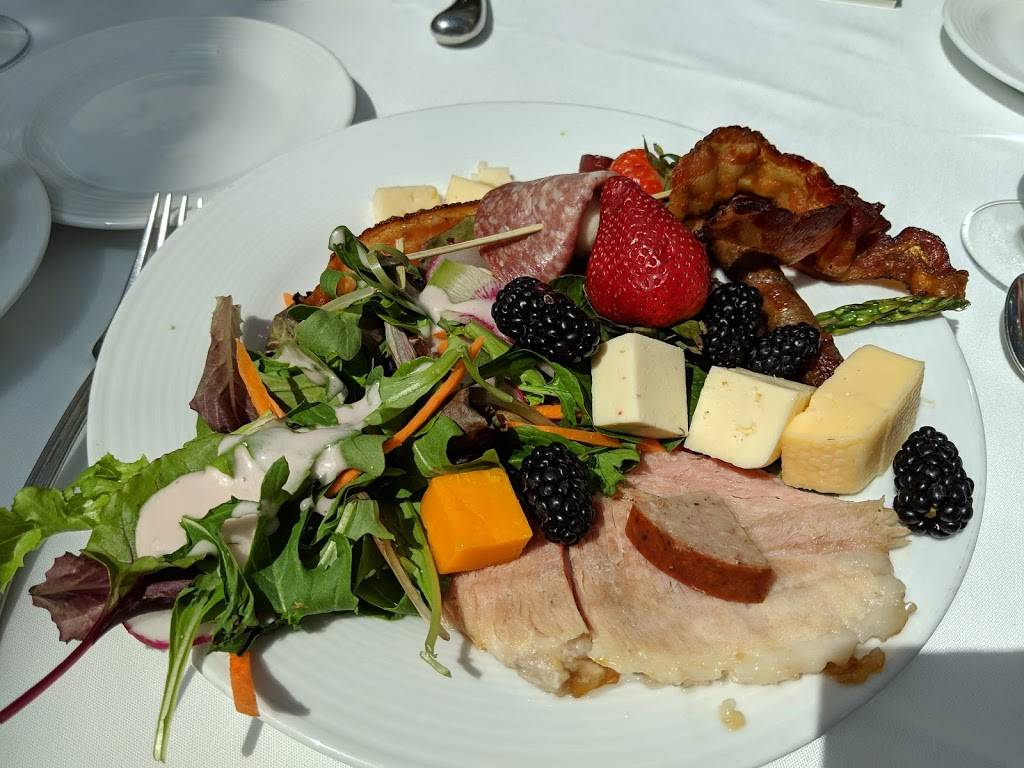 Madison Club | restaurant | 5 E Wilson St, Madison, WI 53703, USA | 6082554861 OR +1 608-255-4861