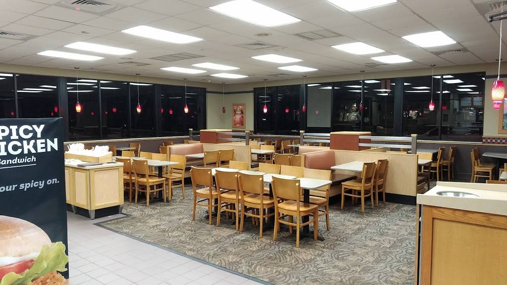 Wendys | restaurant | 7025 N University Dr, Tamarac, FL 33321, USA | 9547216990 OR +1 954-721-6990