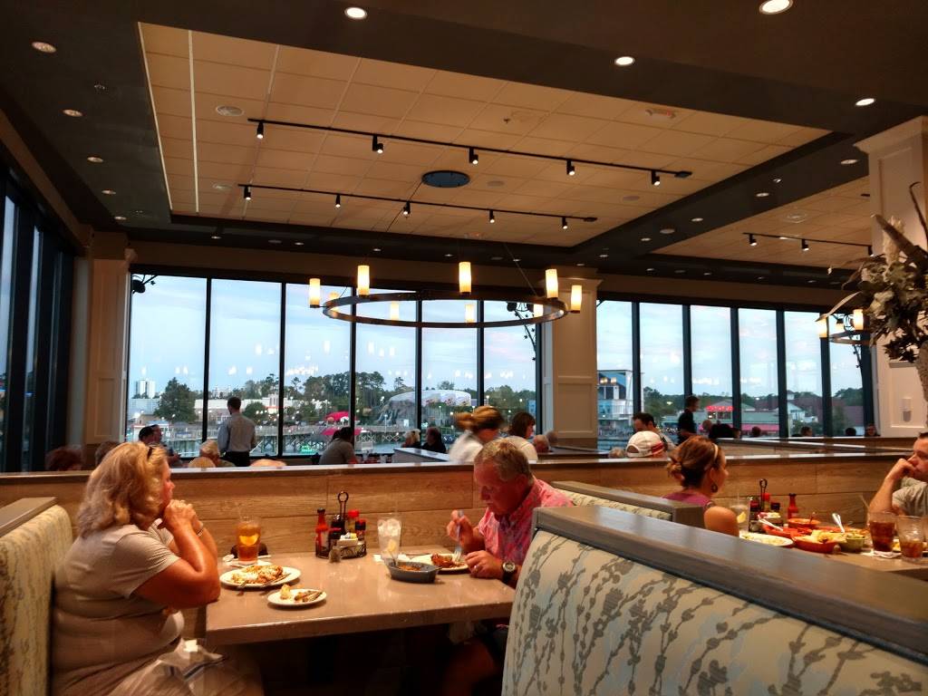 Paula Deens Family Kitchen | restaurant | 1202 Celebrity Cir, Myrtle Beach, SC 29577, USA | 8439451072 OR +1 843-945-1072