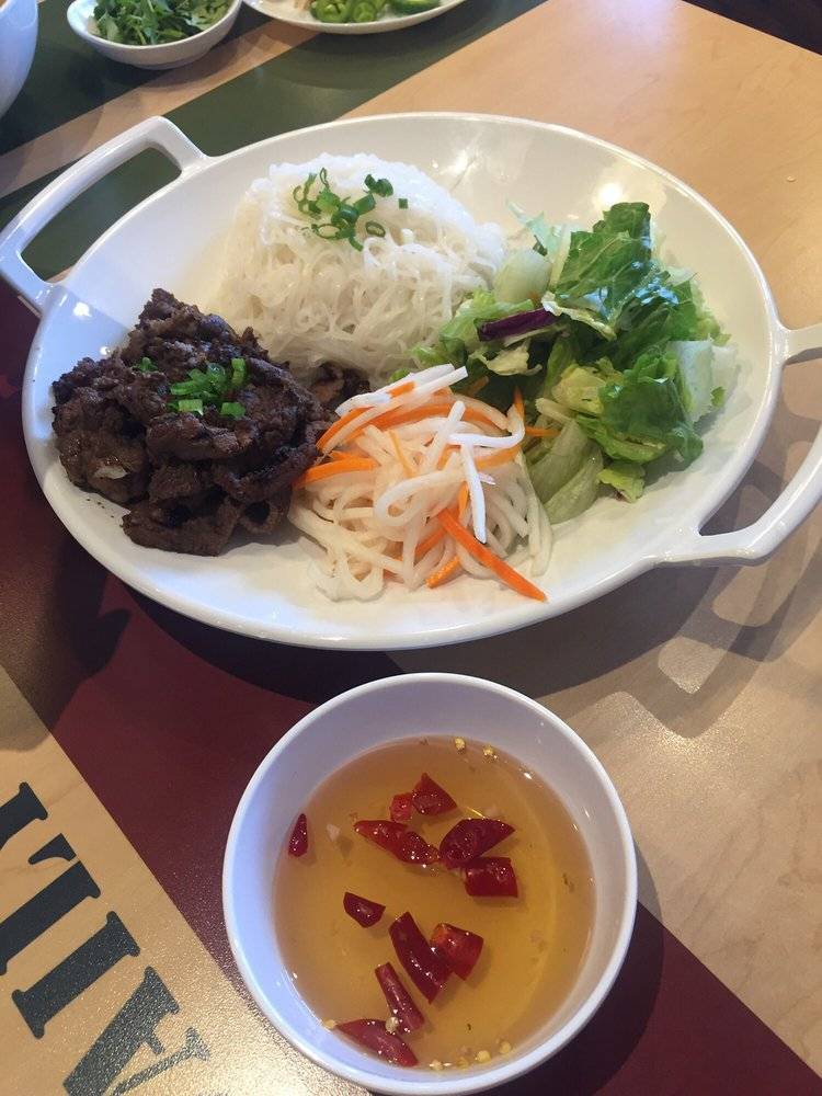 Pho Hanoi 12 | restaurant | 301 S Western Ave #104, Los Angeles, CA 90020, USA | 2133780333 OR +1 213-378-0333